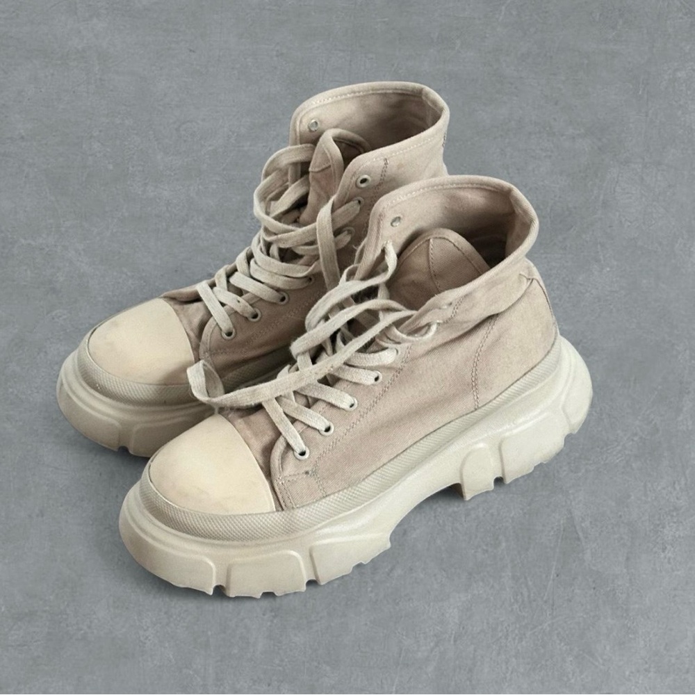 ZARA women's high-top sneakers in cream/beige